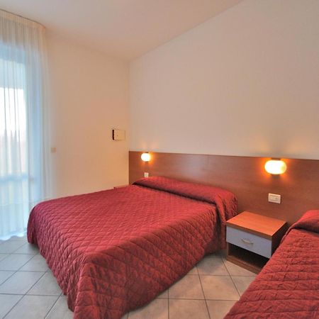 Apartment In Bibione Spiaggia Near The Beach Екстериор снимка